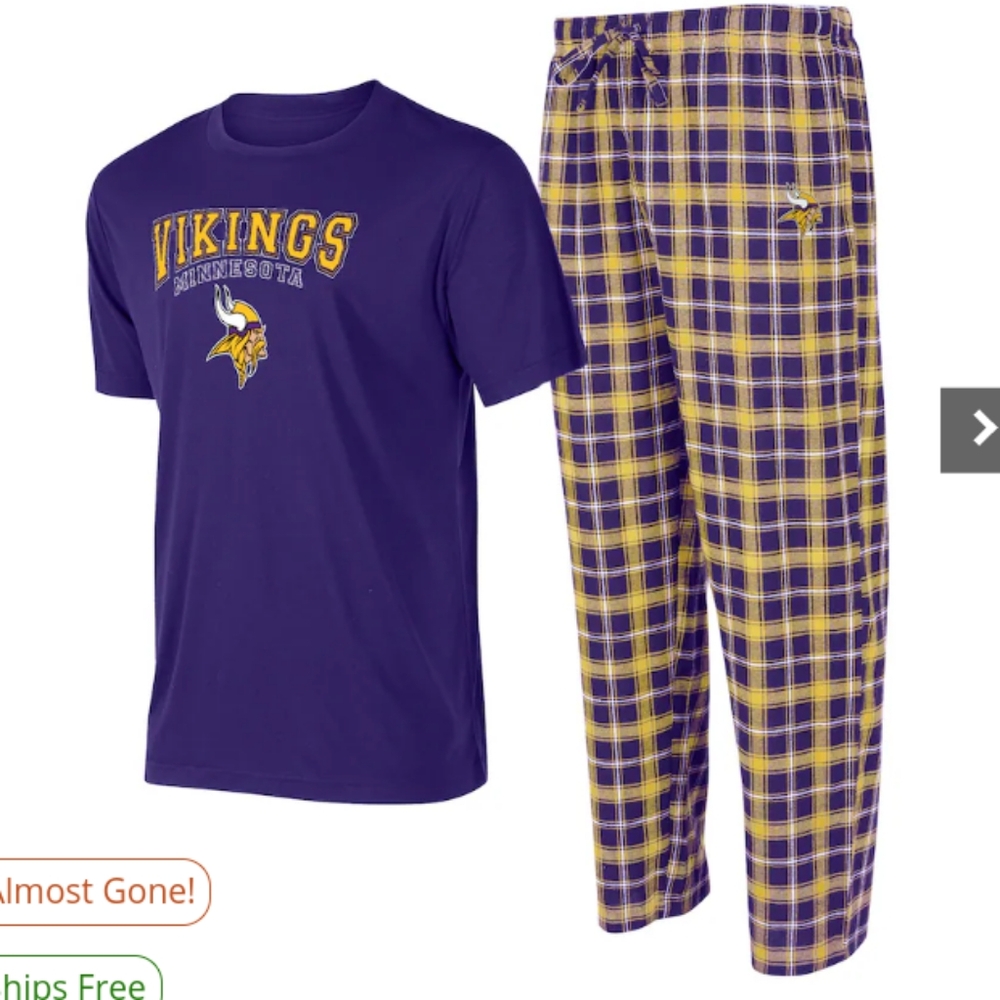 Men NFL Pajamas Minnesota Vikings 2XL& Slippers size 11